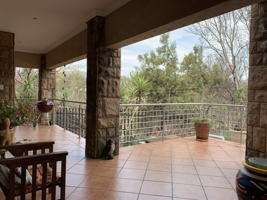 5 Bedroom Property for Sale in Birdwood Estate North West